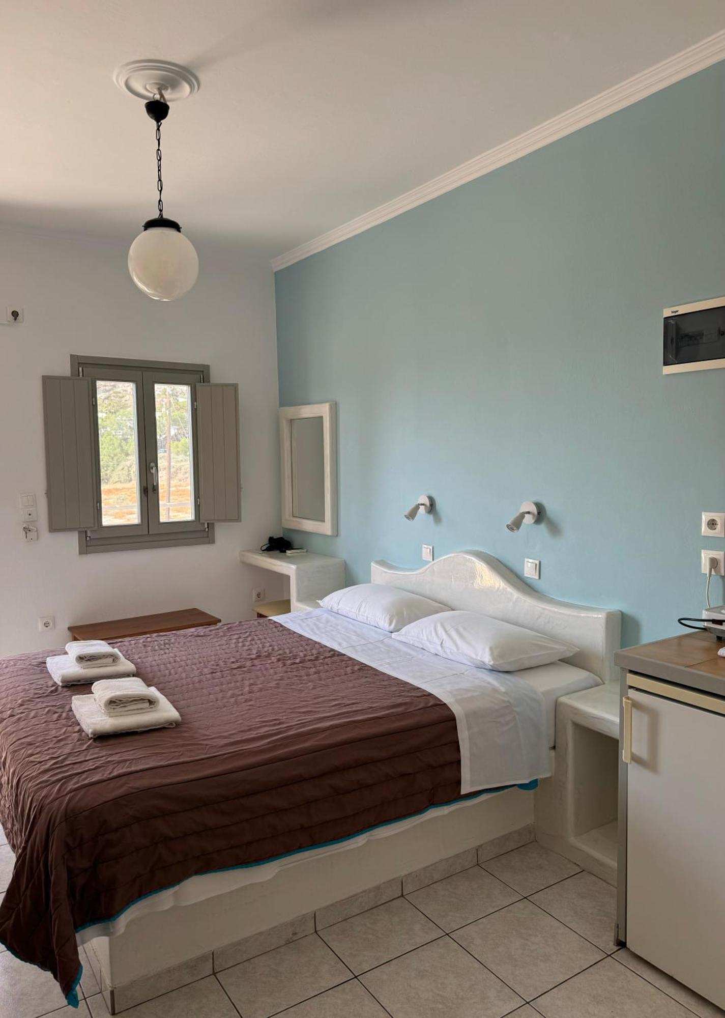 Sail Inn Studios & Apartments Kamári Esterno foto