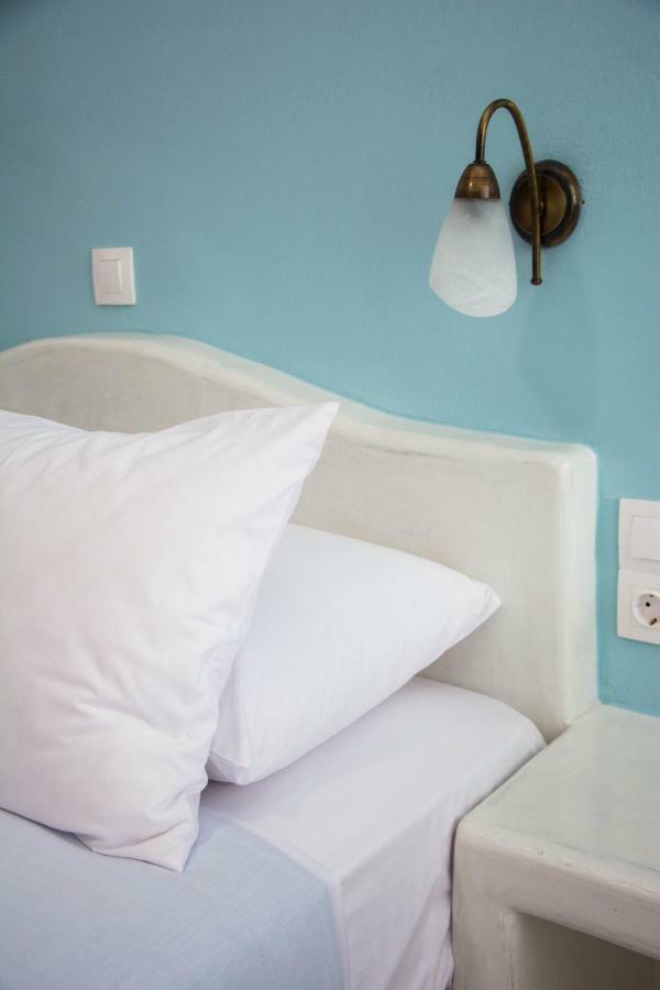 Sail Inn Studios & Apartments Kamári Esterno foto